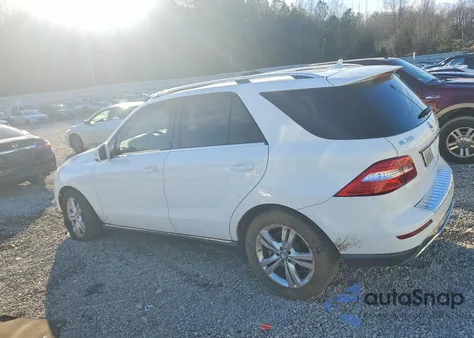 2015 Mercedes-Benz Ml 350 4Matic z USA, uszkodzony, nr VIN 4JGDA5HB5FA523112